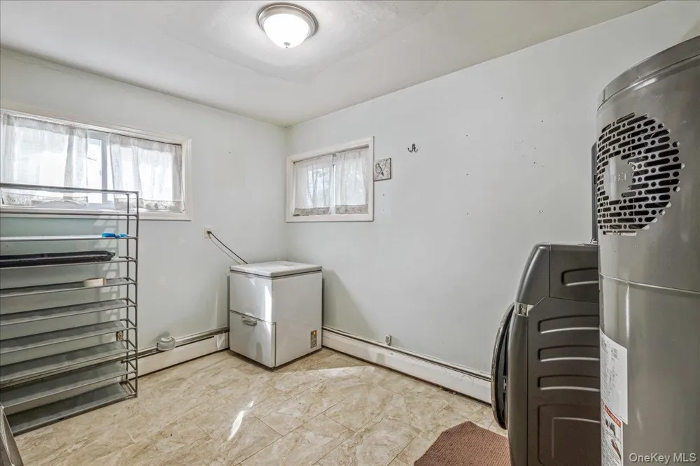 236 Duckpond Drive S Wantagh, NY 11793