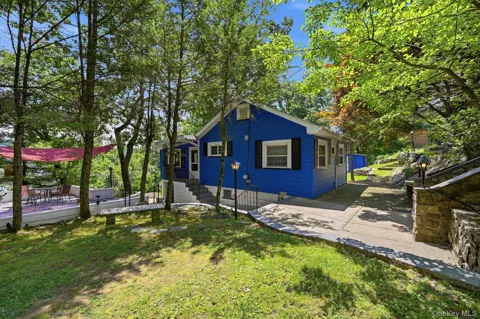 8 Stony Trail