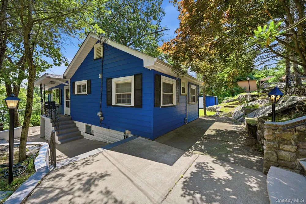 8 Stony Trail Greenwood Lake, NY 10925