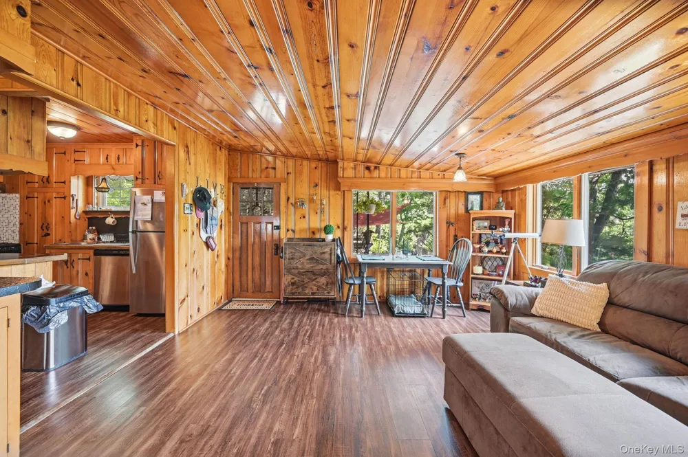 8 Stony Trail Greenwood Lake, NY 10925