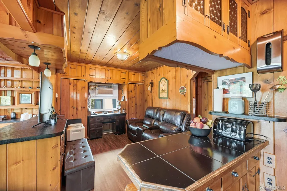 8 Stony Trail Greenwood Lake, NY 10925