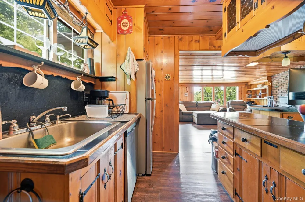8 Stony Trail Greenwood Lake, NY 10925