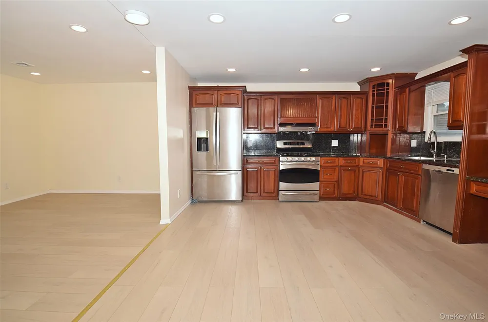 37 Amby Avenue Plainview, NY 11803