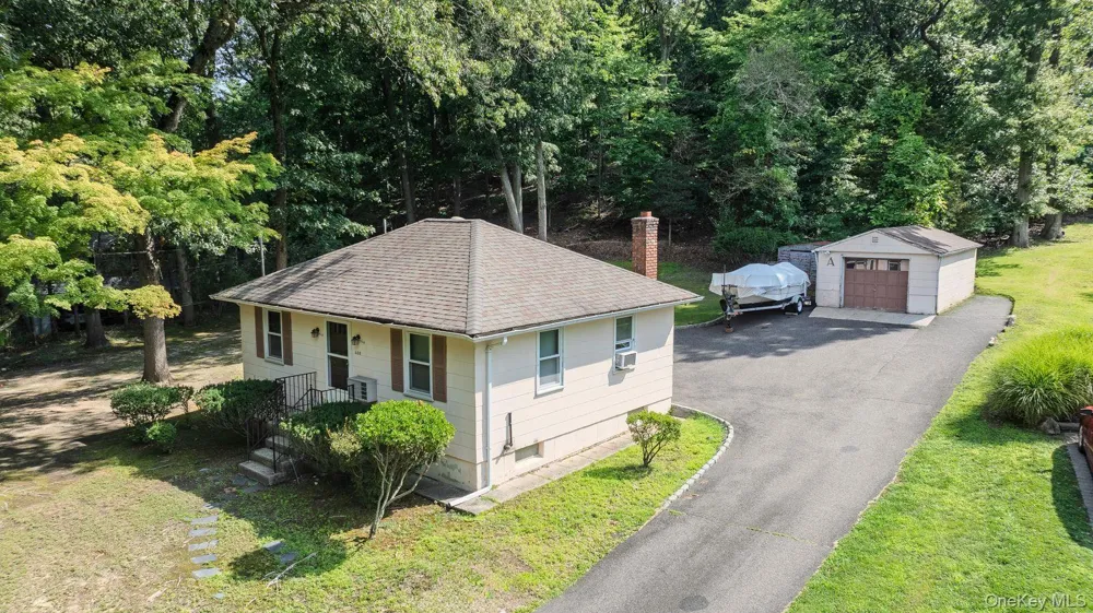 468 Old Bridge Road Northport, NY 11768