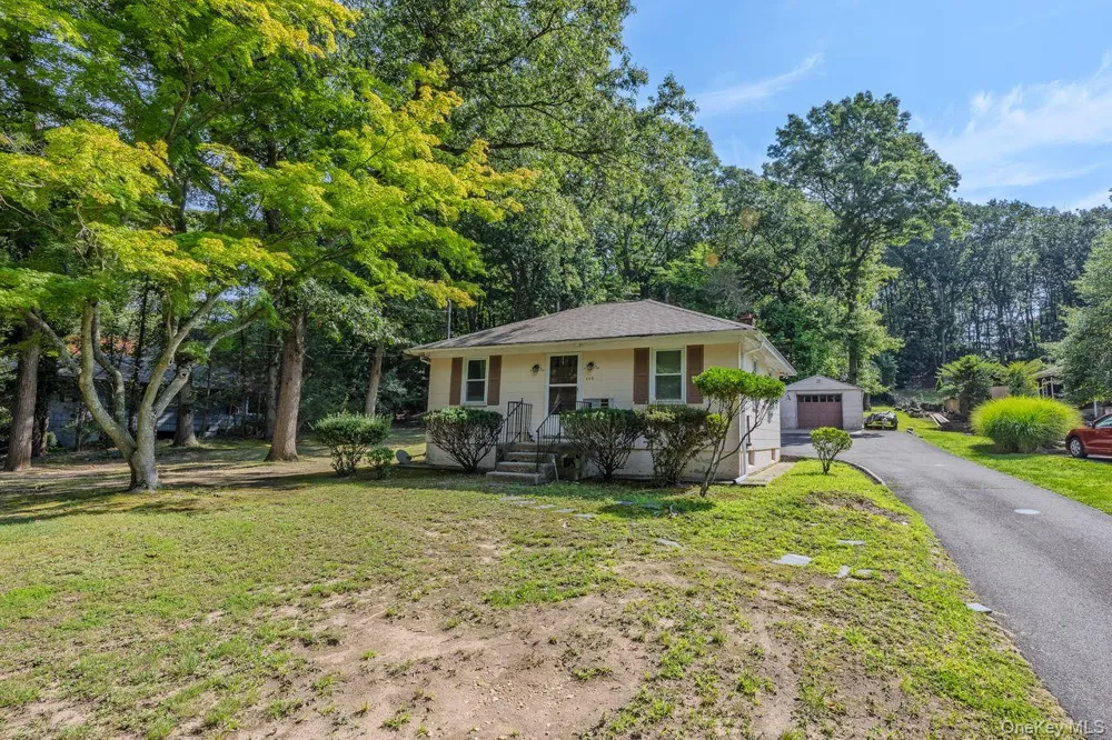 468 Old Bridge Road Northport, NY 11768