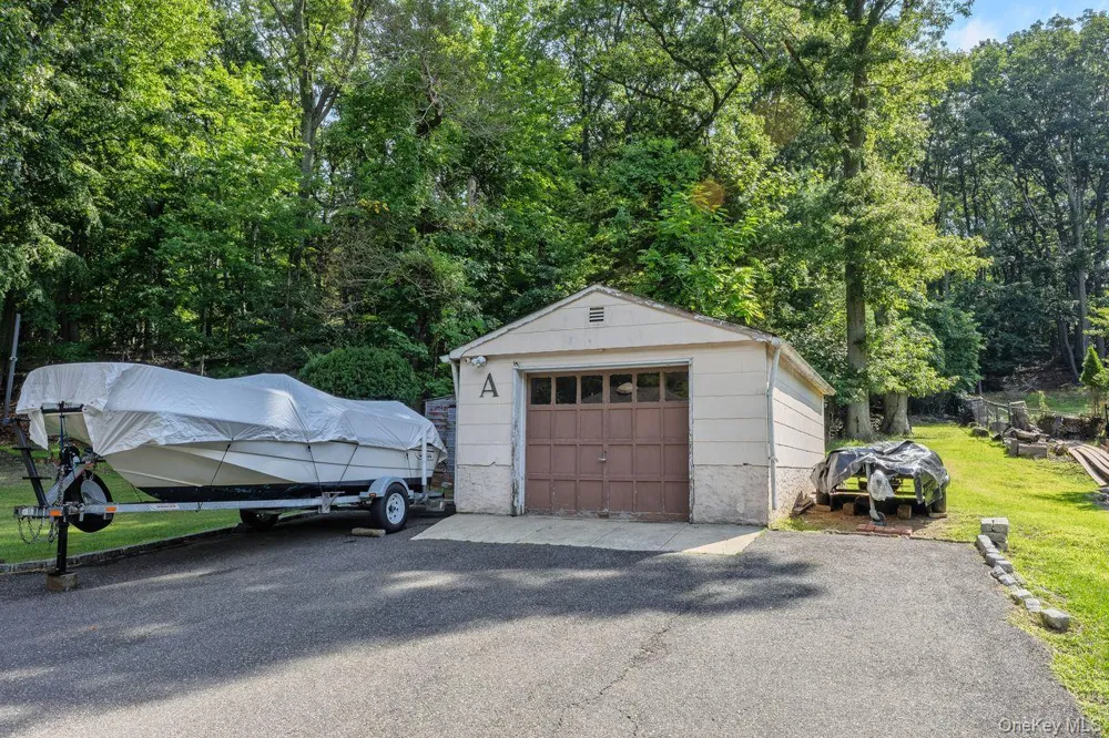 468 Old Bridge Road Northport, NY 11768