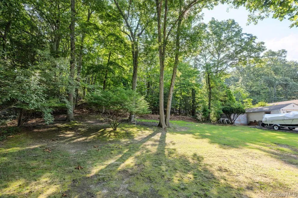 468 Old Bridge Road Northport, NY 11768