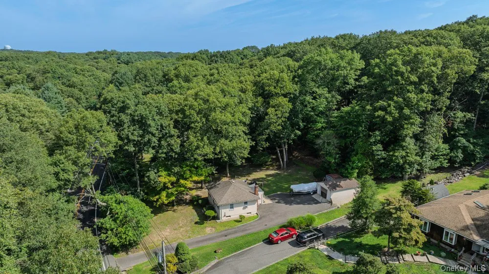 468 Old Bridge Road Northport, NY 11768