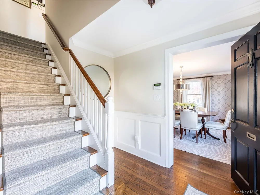 99 Thayer Road Manhasset, NY 11030