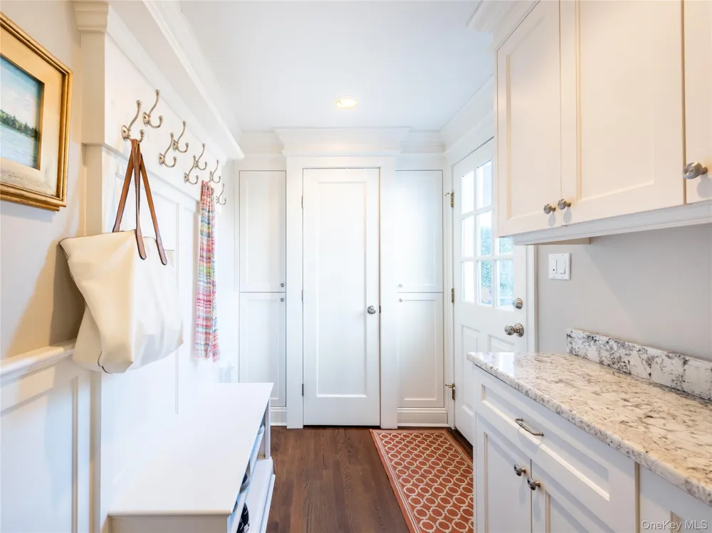 99 Thayer Road Manhasset, NY 11030
