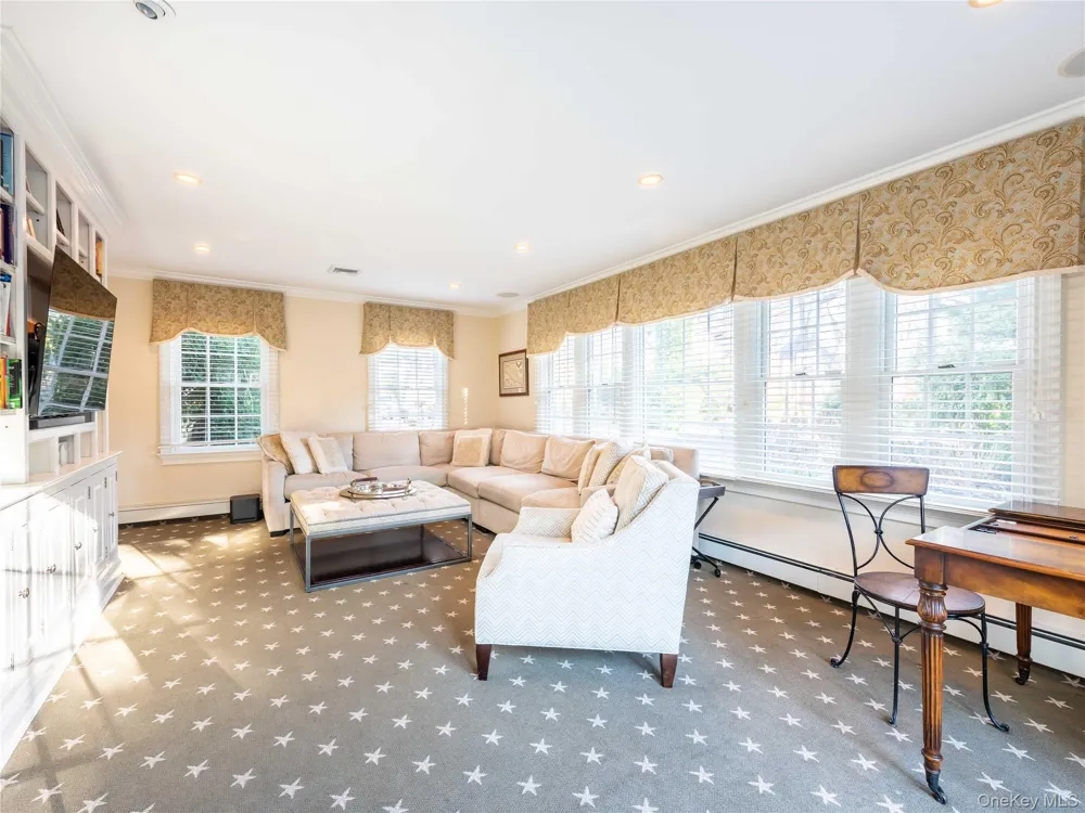 99 Thayer Road Manhasset, NY 11030