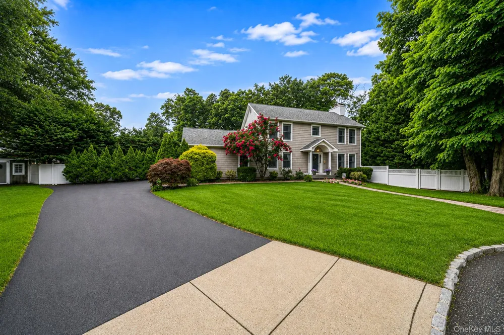 8 Old Orchard Court Rocky Point, NY 11778