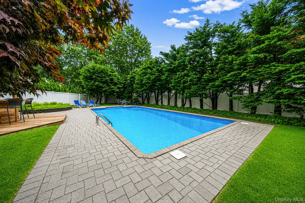 8 Old Orchard Court Rocky Point, NY 11778