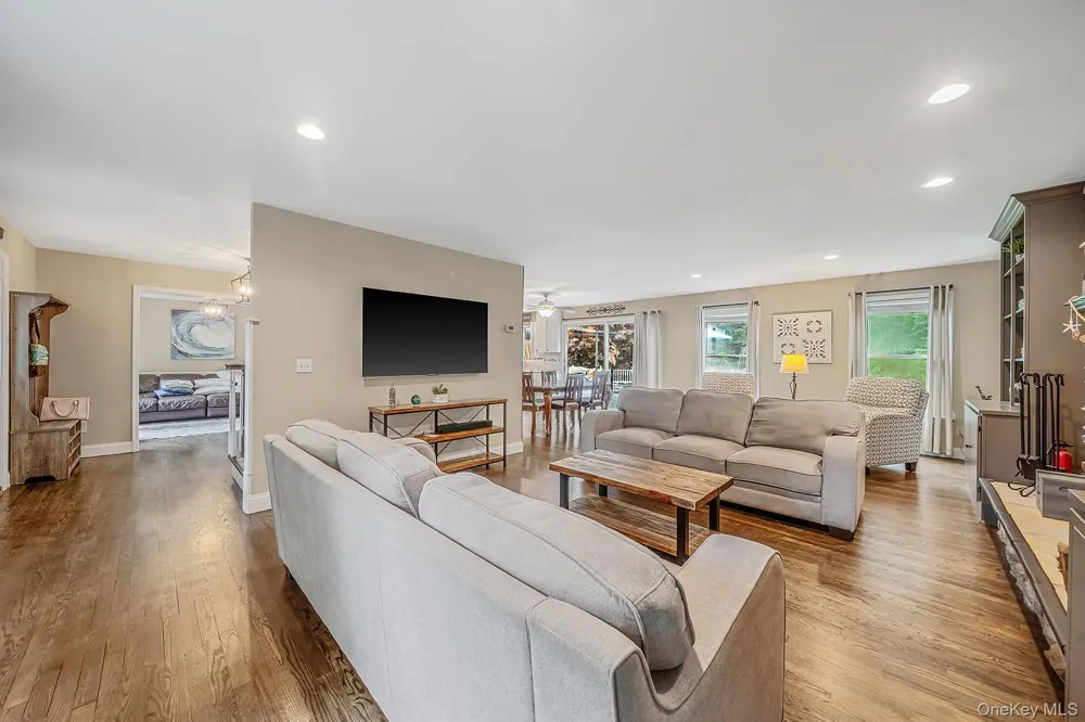 8 Old Orchard Court Rocky Point, NY 11778