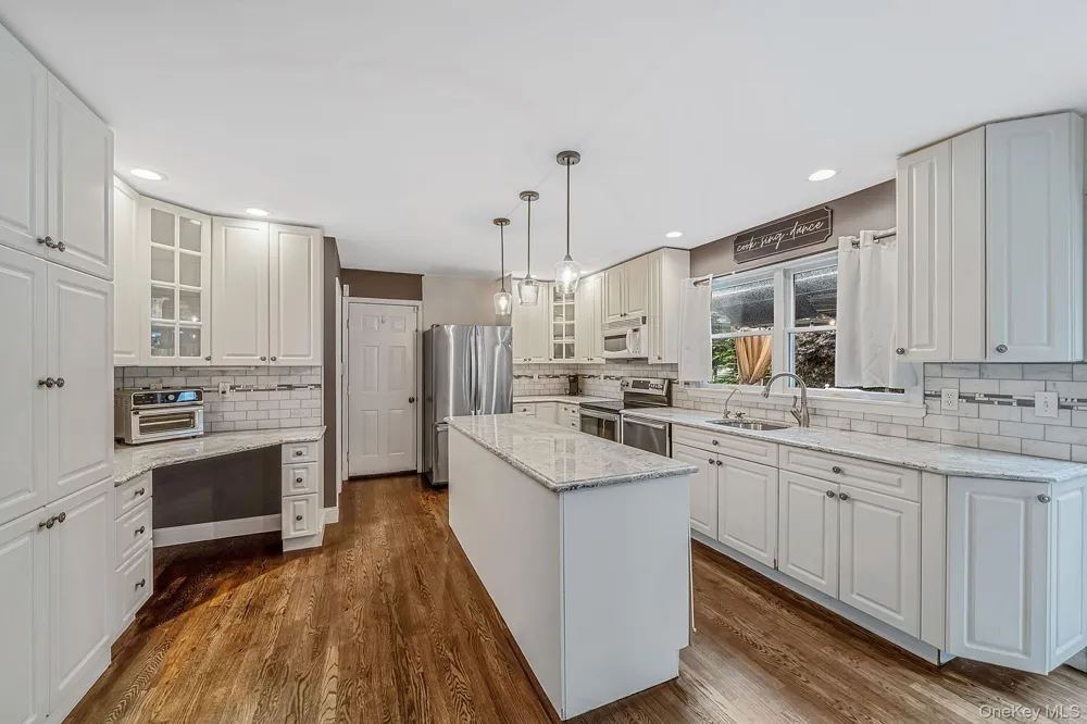 8 Old Orchard Court Rocky Point, NY 11778