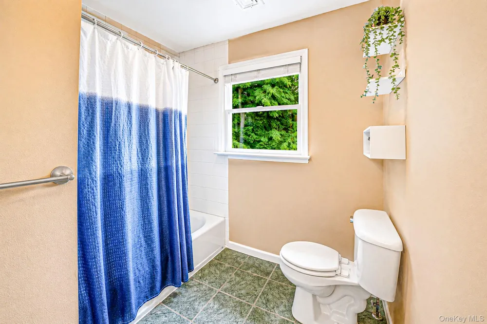 8 Old Orchard Court Rocky Point, NY 11778