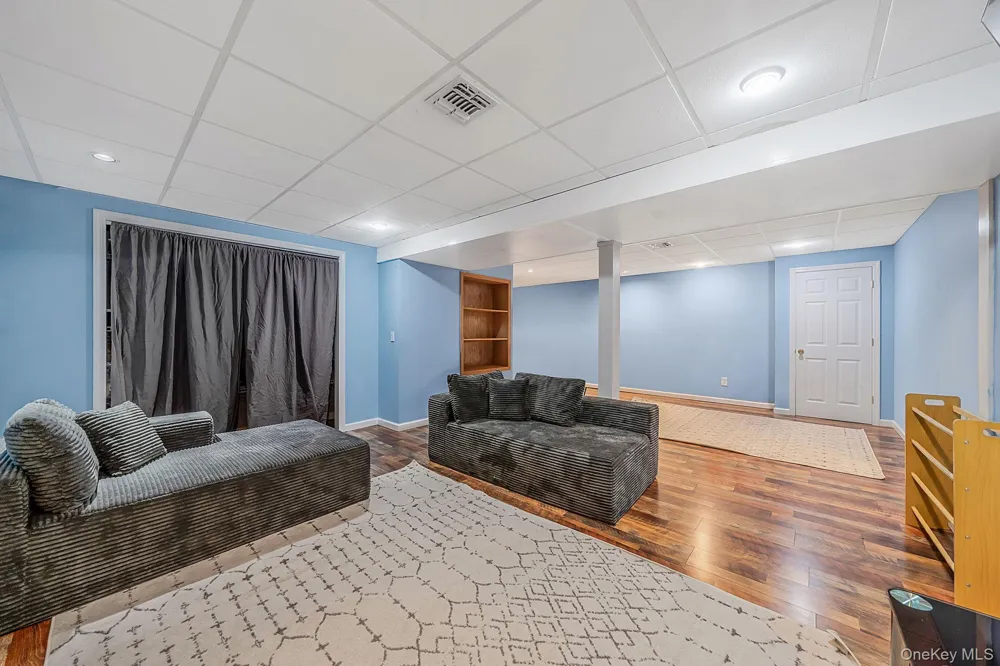 8 Old Orchard Court Rocky Point, NY 11778