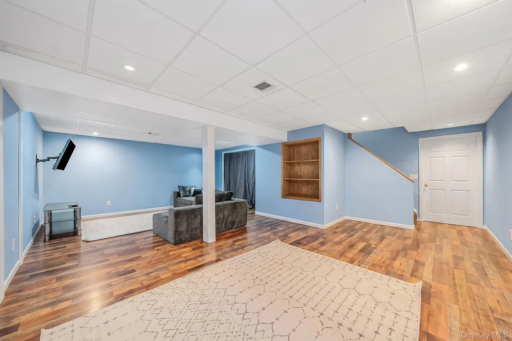 8 Old Orchard Court Rocky Point, NY 11778