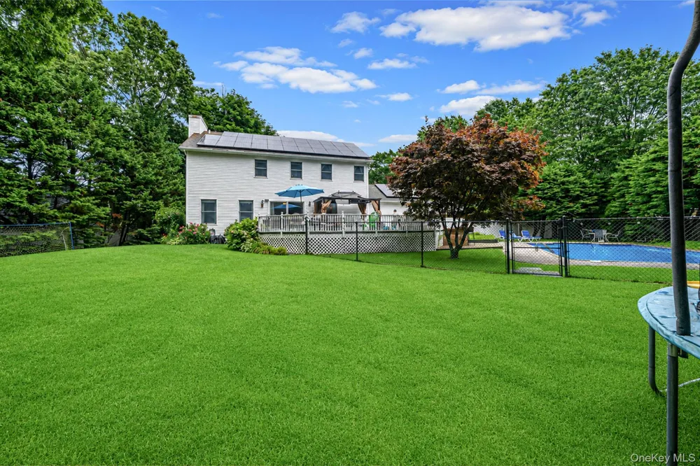 8 Old Orchard Court Rocky Point, NY 11778
