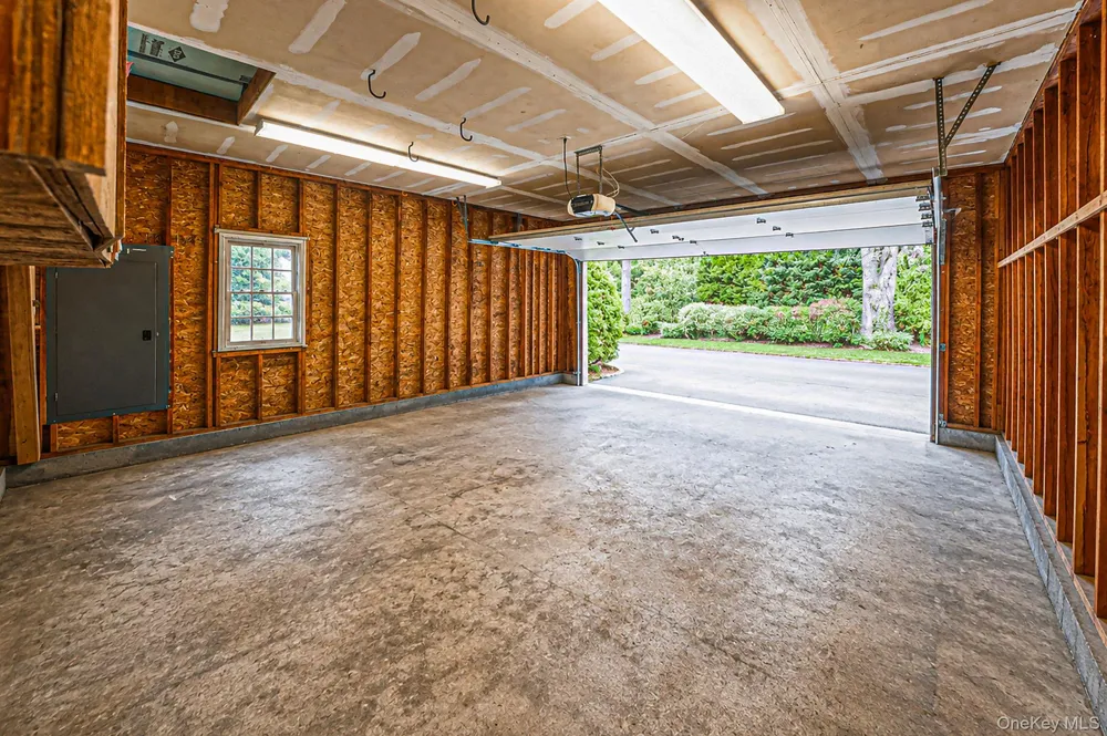 8 Old Orchard Court Rocky Point, NY 11778