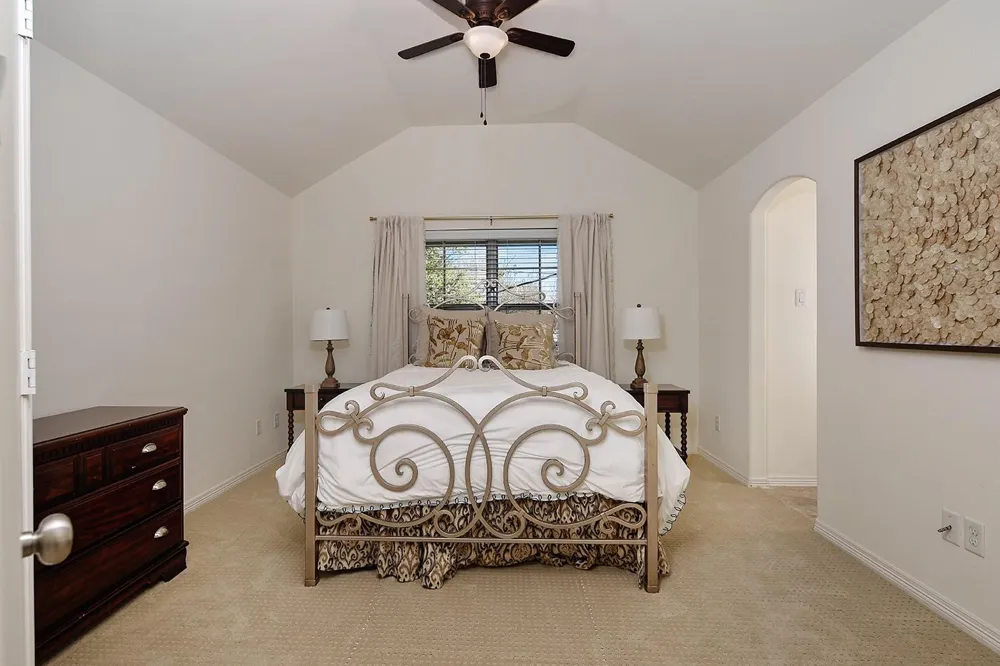 1046 W 26th Street Houston, TX 77008