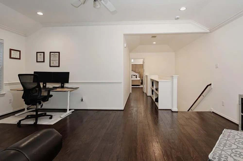 1046 W 26th Street Houston, TX 77008