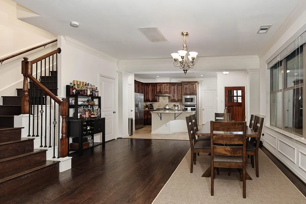 1046 W 26th Street Houston, TX 77008