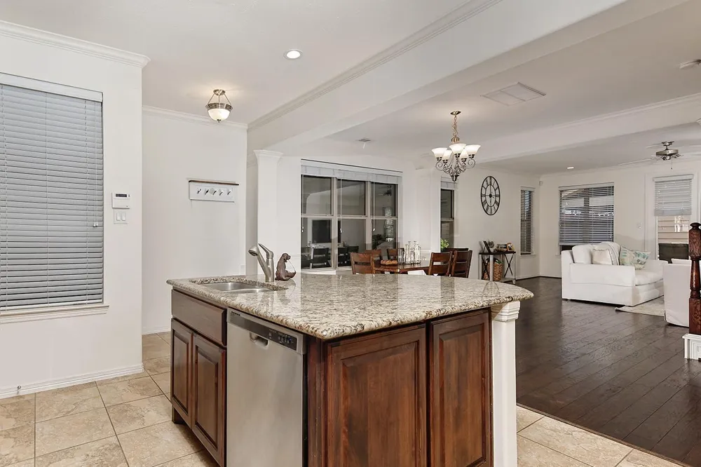 1046 W 26th Street Houston, TX 77008
