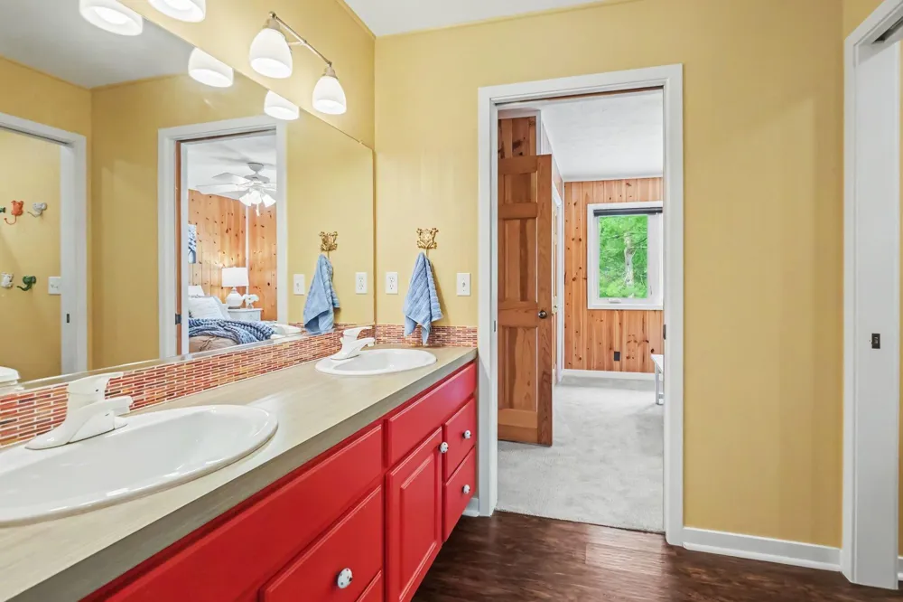 7765 Bayview Shore Drive Baldwin, MI 49304