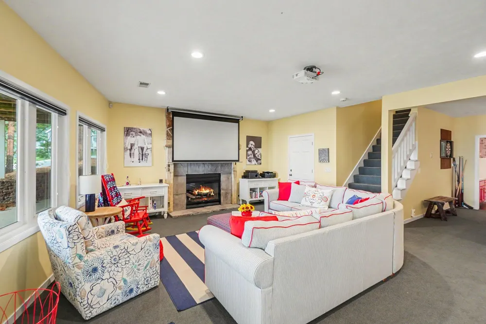 7765 Bayview Shore Drive Baldwin, MI 49304