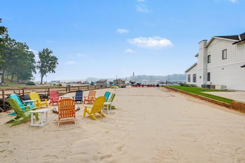 7765 Bayview Shore Drive Baldwin, MI 49304