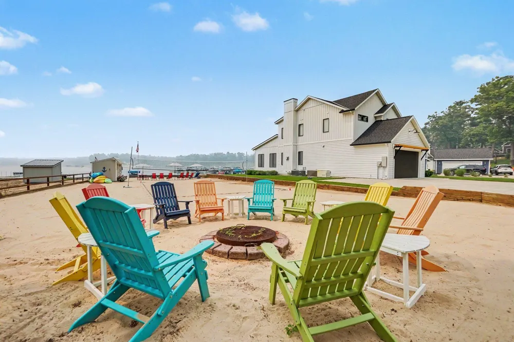 7765 Bayview Shore Drive Baldwin, MI 49304