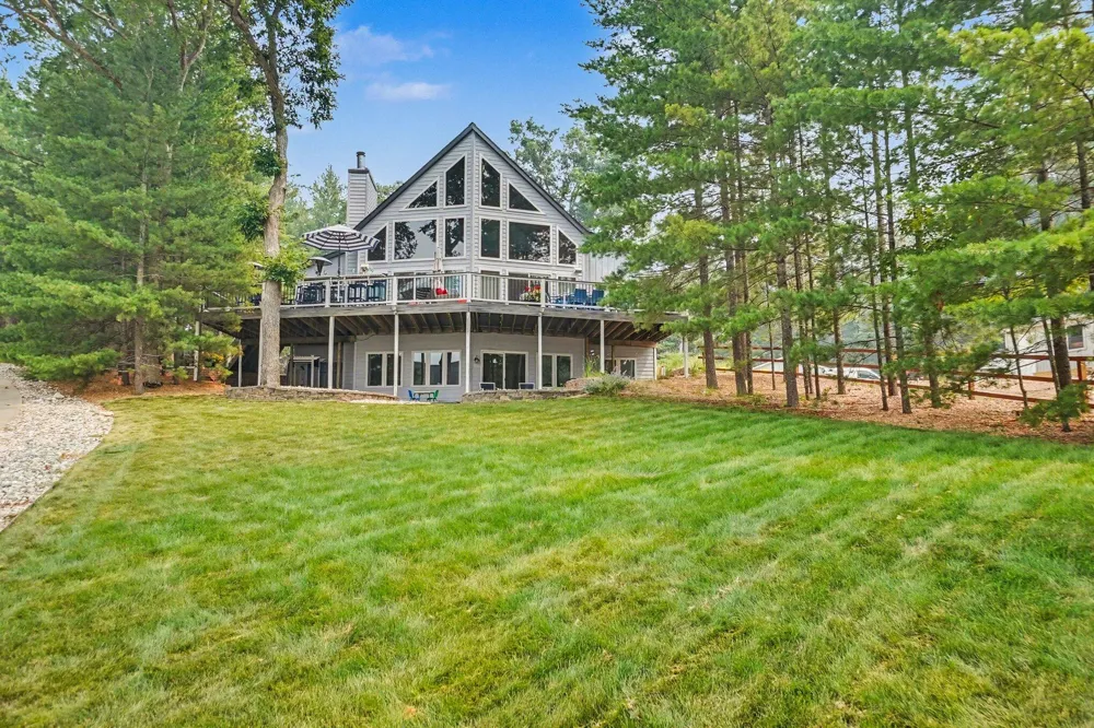 7765 Bayview Shore Drive Baldwin, MI 49304