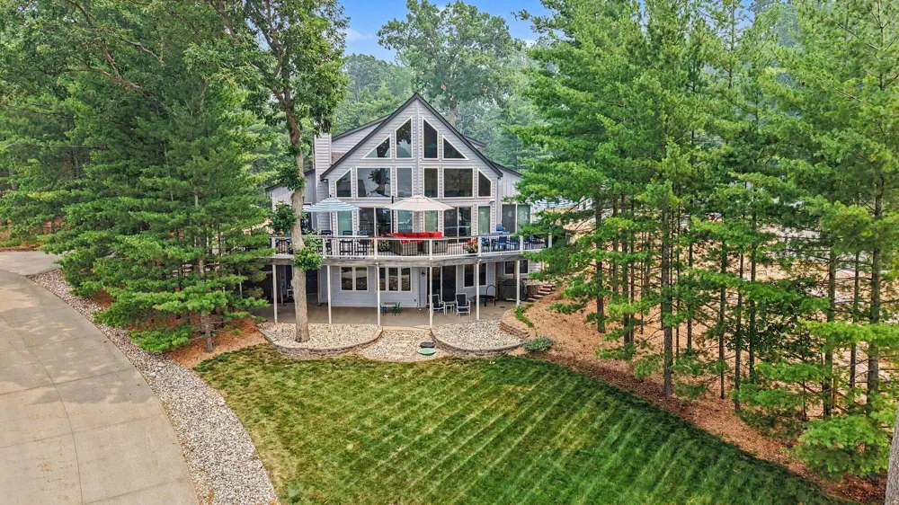 7765 Bayview Shore Drive Baldwin, MI 49304