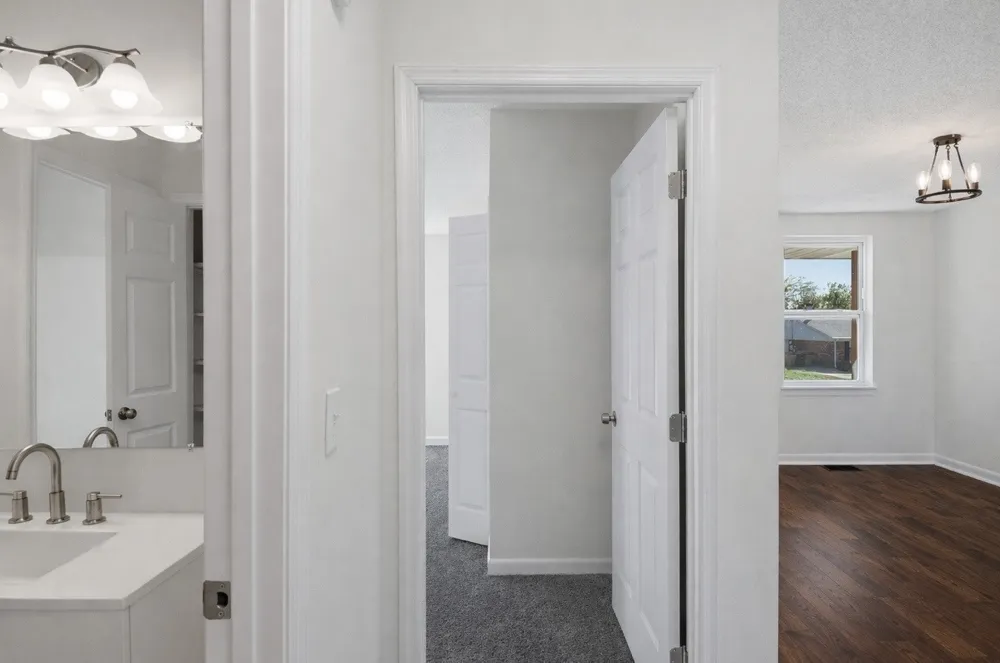 1300 Bellshire Terrace Dr Nashville, TN 37207