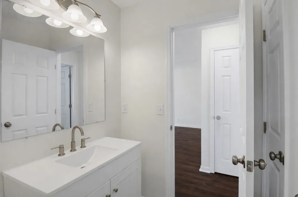 1300 Bellshire Terrace Dr Nashville, TN 37207