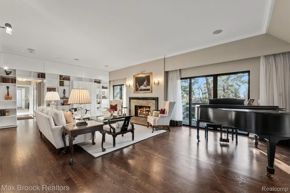 969 Bloomfield Woods Bloomfield Hills City, MI 48304