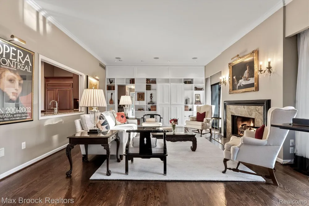969 Bloomfield Woods Bloomfield Hills City, MI 48304