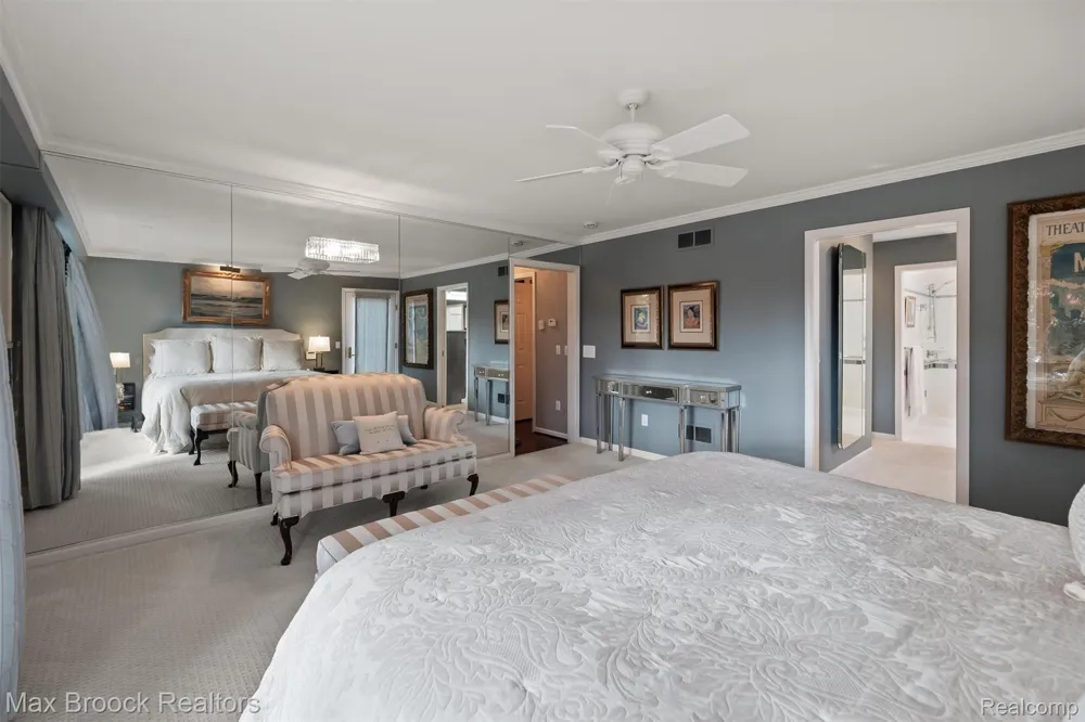 969 Bloomfield Woods Bloomfield Hills City, MI 48304