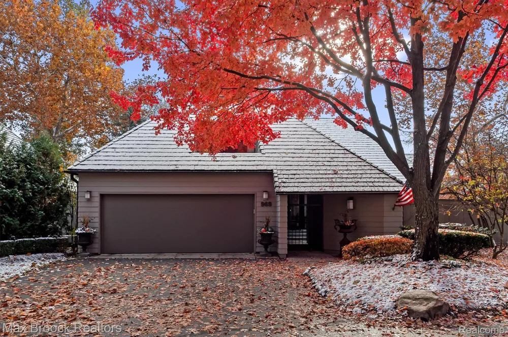 969 Bloomfield Woods Bloomfield Hills City, MI 48304