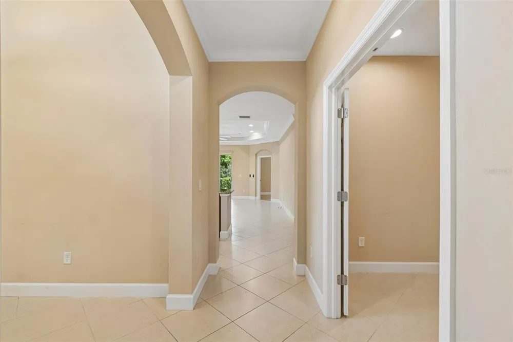 2304 OAKLEY GREEN DRIVE #61 Sun City Center, FL 33573