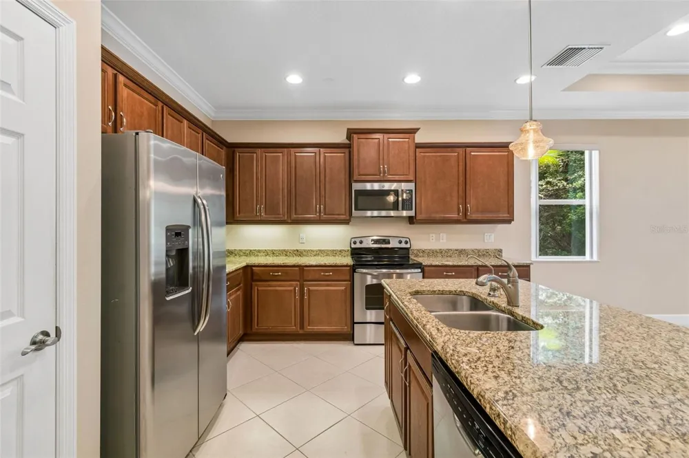 2304 OAKLEY GREEN DRIVE #61 Sun City Center, FL 33573