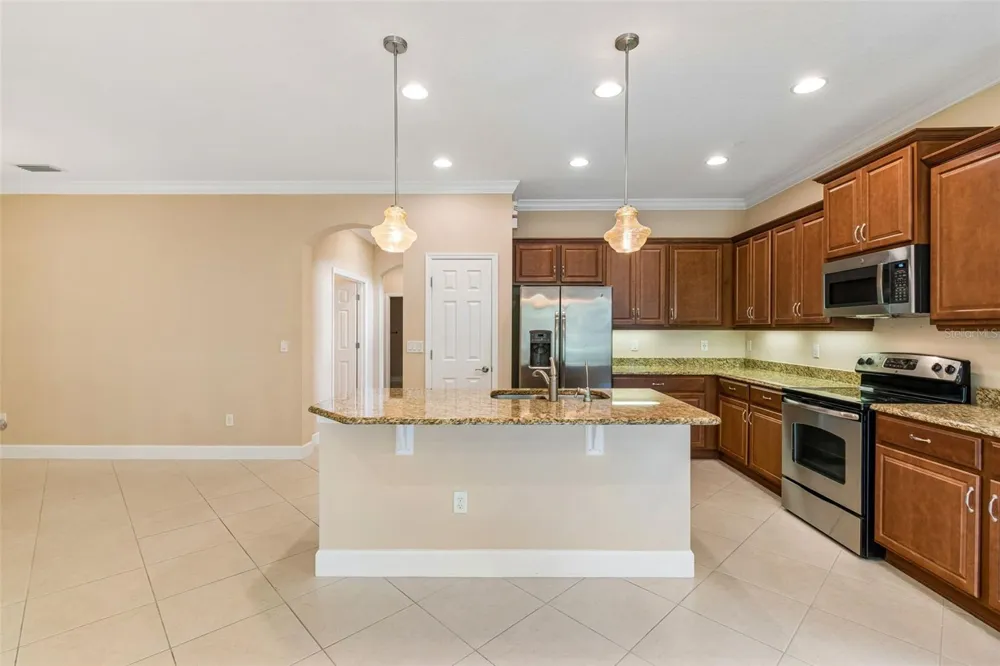 2304 OAKLEY GREEN DRIVE #61 Sun City Center, FL 33573