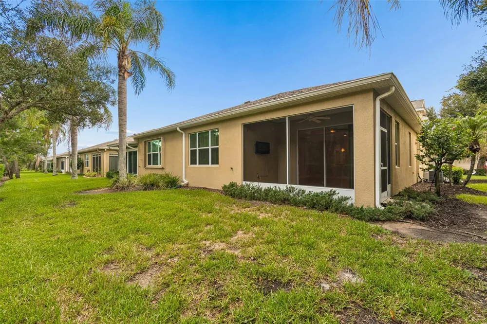 2304 OAKLEY GREEN DRIVE #61 Sun City Center, FL 33573