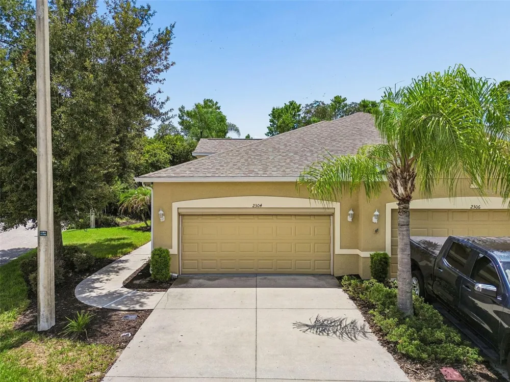2304 OAKLEY GREEN DRIVE #61 Sun City Center, FL 33573