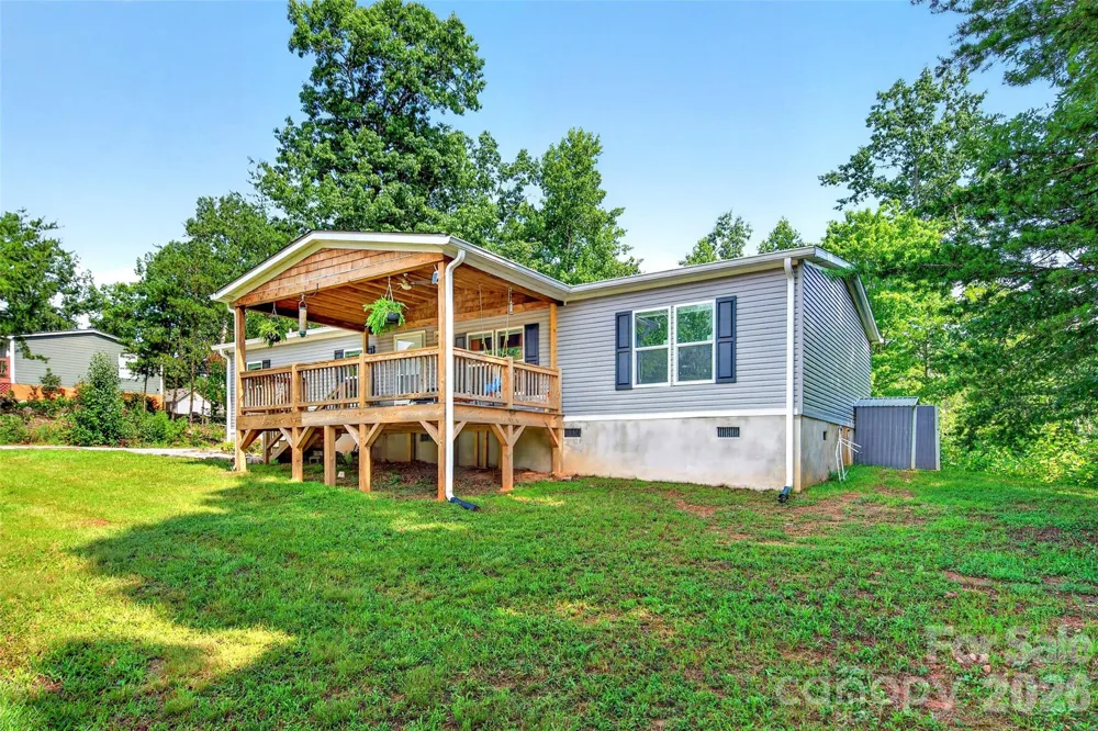 248 Chestnut Oak Forest Drive Nebo, NC 28761