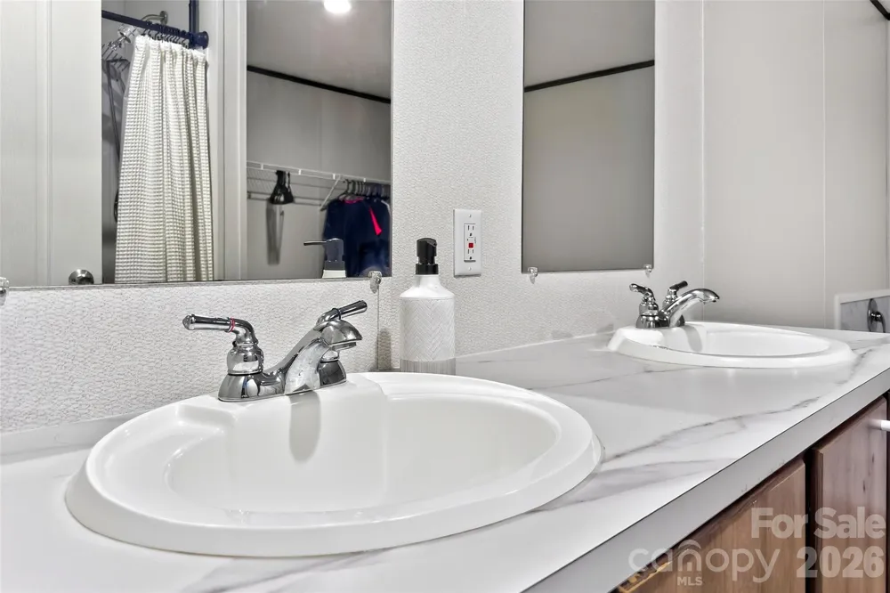 248 Chestnut Oak Forest Drive Nebo, NC 28761