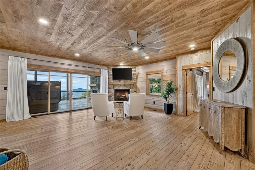401 Kittatinny Drive Mineral Bluff, GA 30559