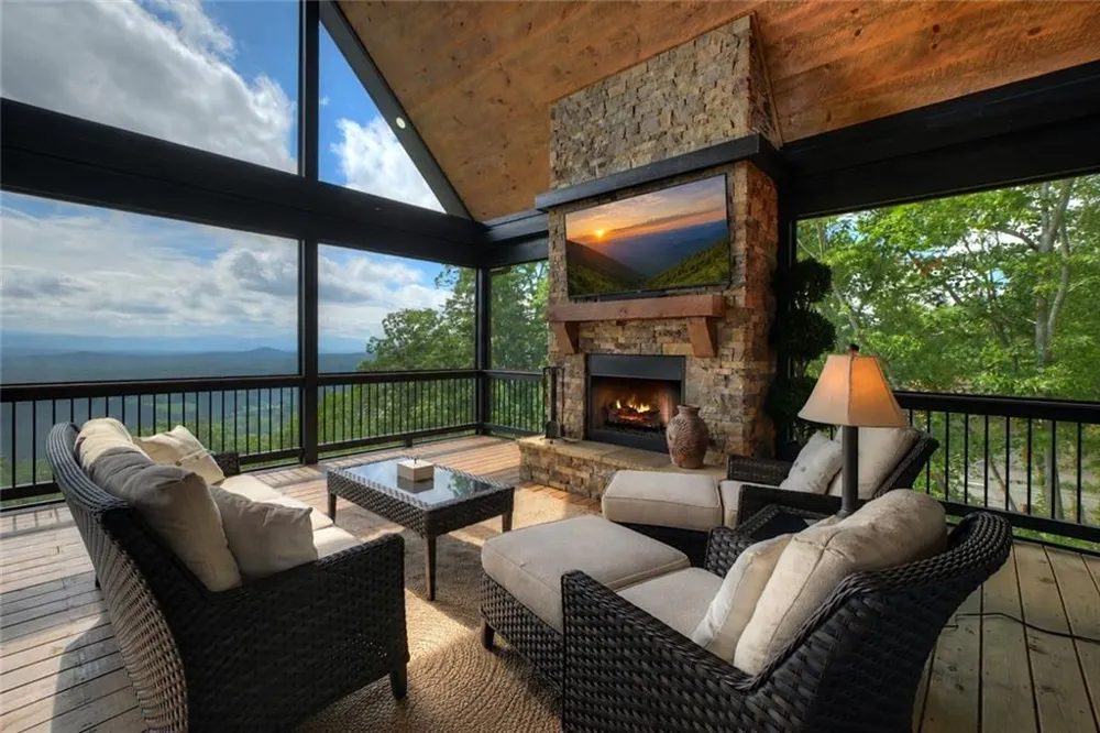 401 Kittatinny Drive Mineral Bluff, GA 30559