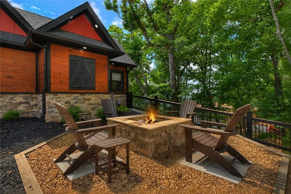 401 Kittatinny Drive Mineral Bluff, GA 30559